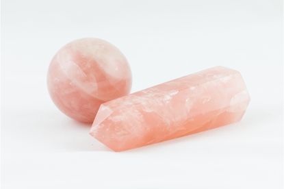 Cristaux de quartz rose pour apaiser le stress et l'anxiété