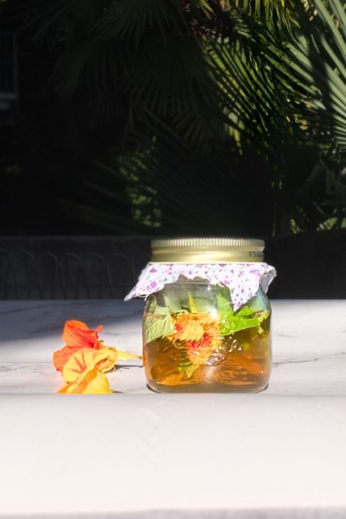 DIY : faire son vinaigre aux capucines